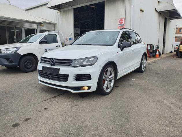 VOLKSWAGEN TOUAREG RIGHT DOOR MIRROR 7P, W/ MEMORY, CAMERA &amp; LANE CHANGE ASS