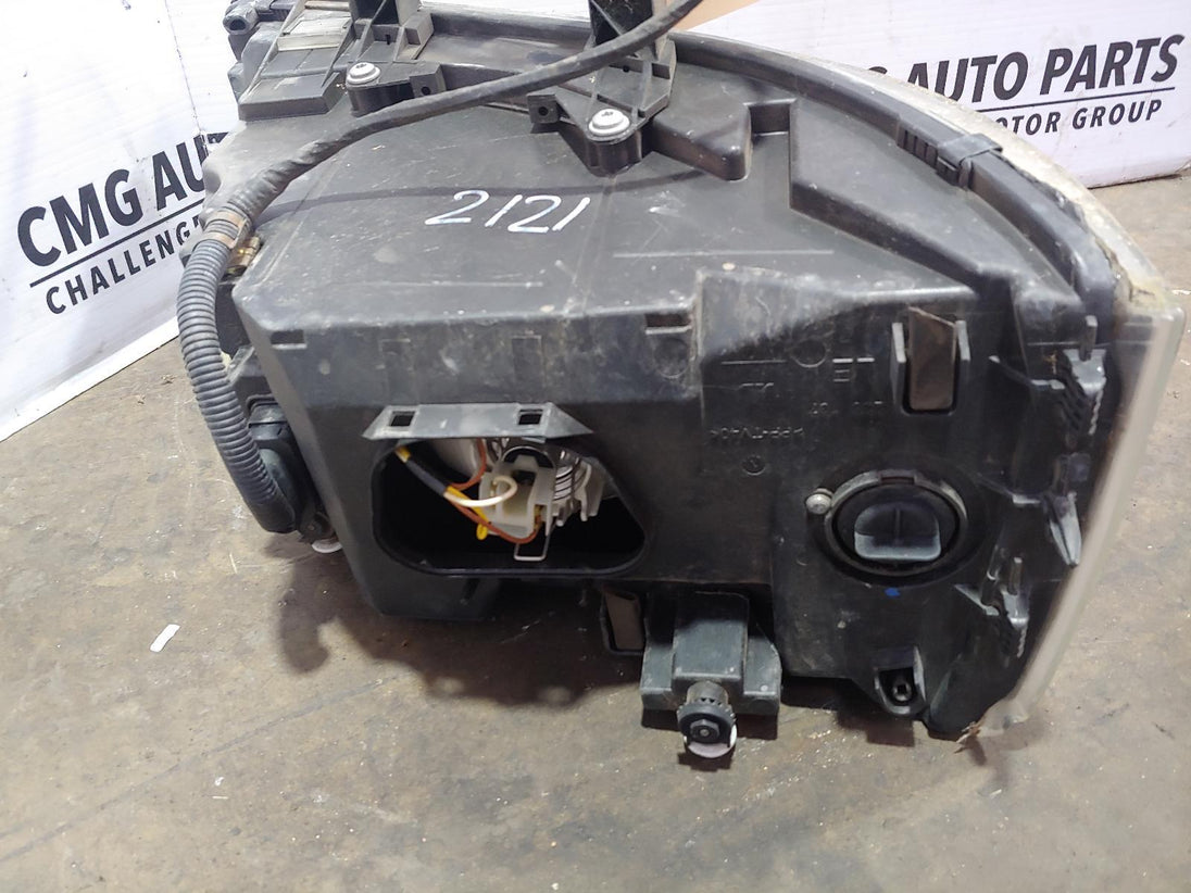 VOLKSWAGEN TRANSPORTER LEFT HEADLAMP T5, TRANSPORTER/KOMBI, 08/04-10/10 04 05 06