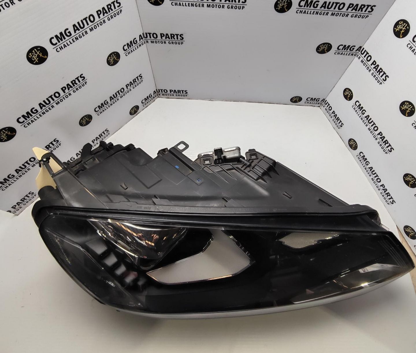 VOLKSWAGEN TOUAREG RIGHT HEADLAMP 7P2941752, XENON, 12/10-07/14 10 11 12 13 14