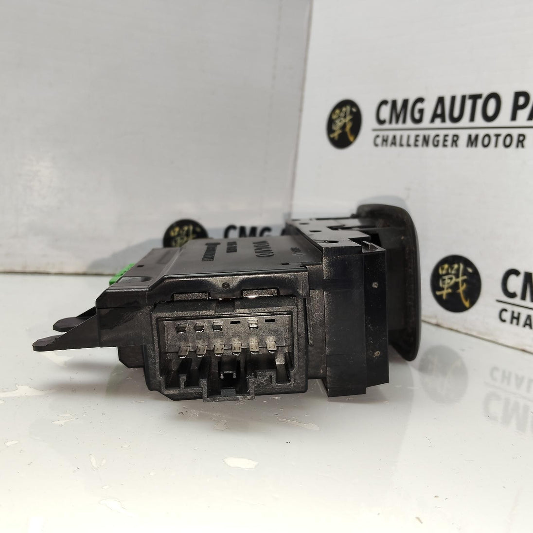 VOLVO XC90 POWER WINDOW SWITCH LH FRONT, VIN 134000-327999, 07/03-12/14 03 04 05