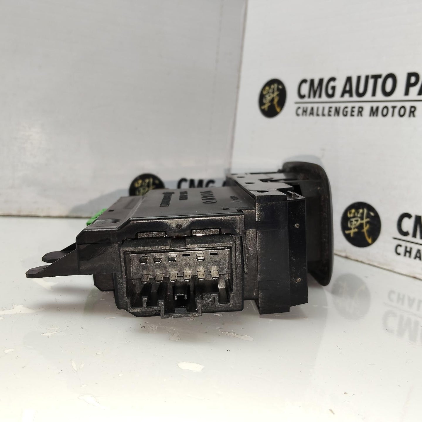VOLVO XC90 POWER WINDOW SWITCH LH FRONT, VIN 134000-327999, 07/03-12/14 03 04 05