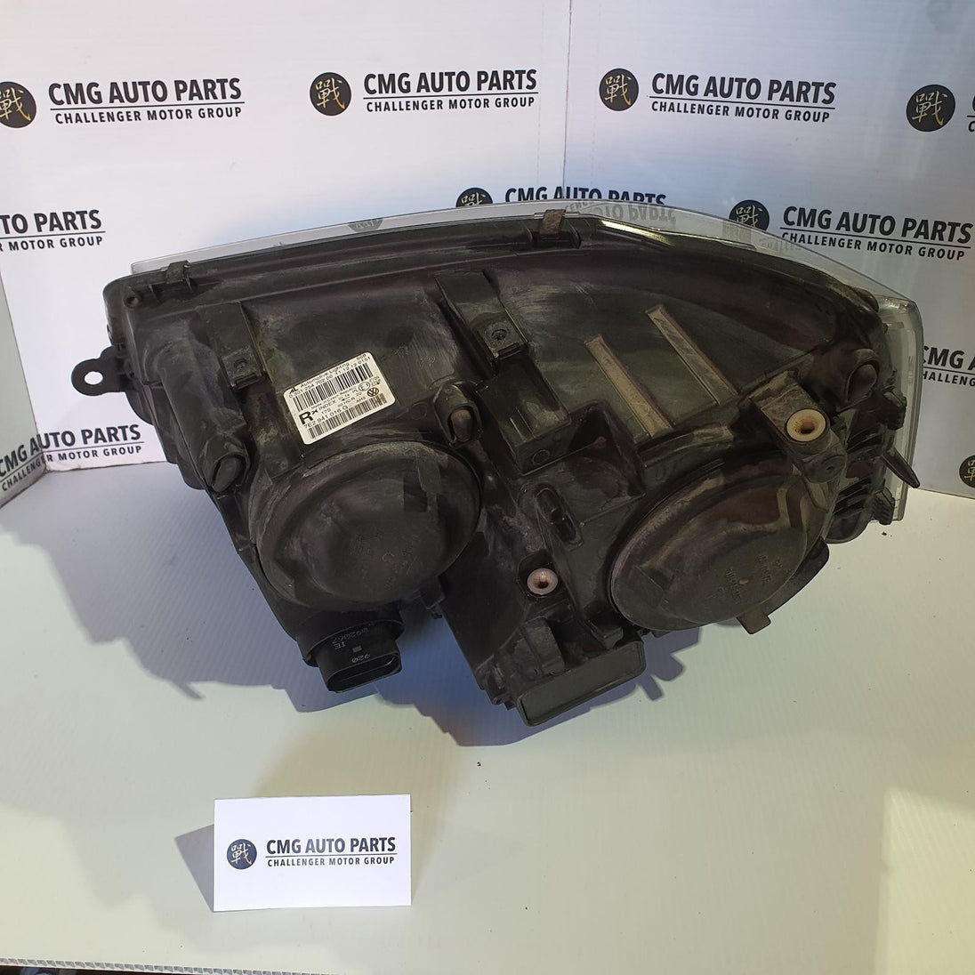 VOLKSWAGEN TRANSPORTER RIGHT HEADLAMP T5, TRANSPORTER, 10/10-06/15 10 11 12 13 1