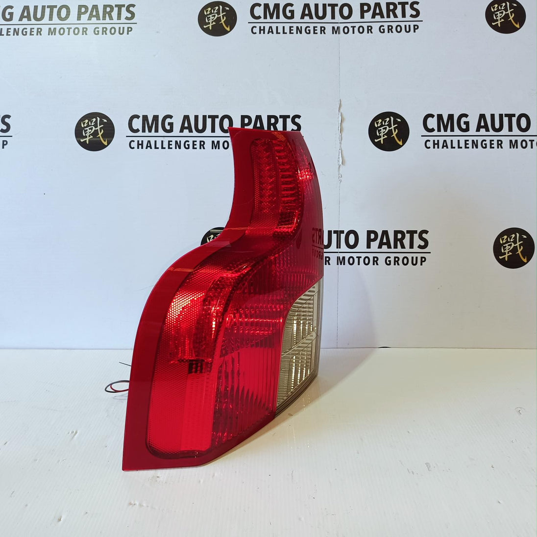 VOLVO XC90 LEFT TAILLIGHT LOWER, SQUARE FLASHER, (STANDARD TYPE) 09/06-12/14 06 