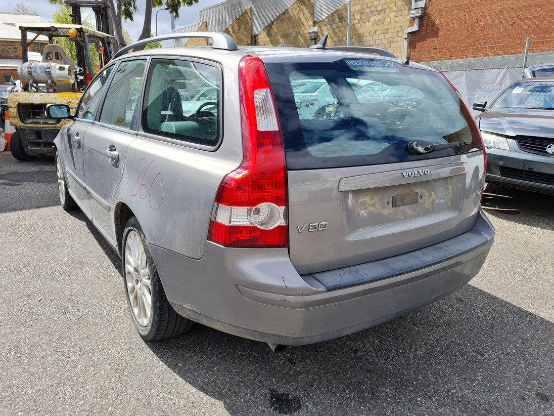 VOLVO V50 FUSE BOX 03/04-08/12 04 05 06 07 08 09 10 11 12