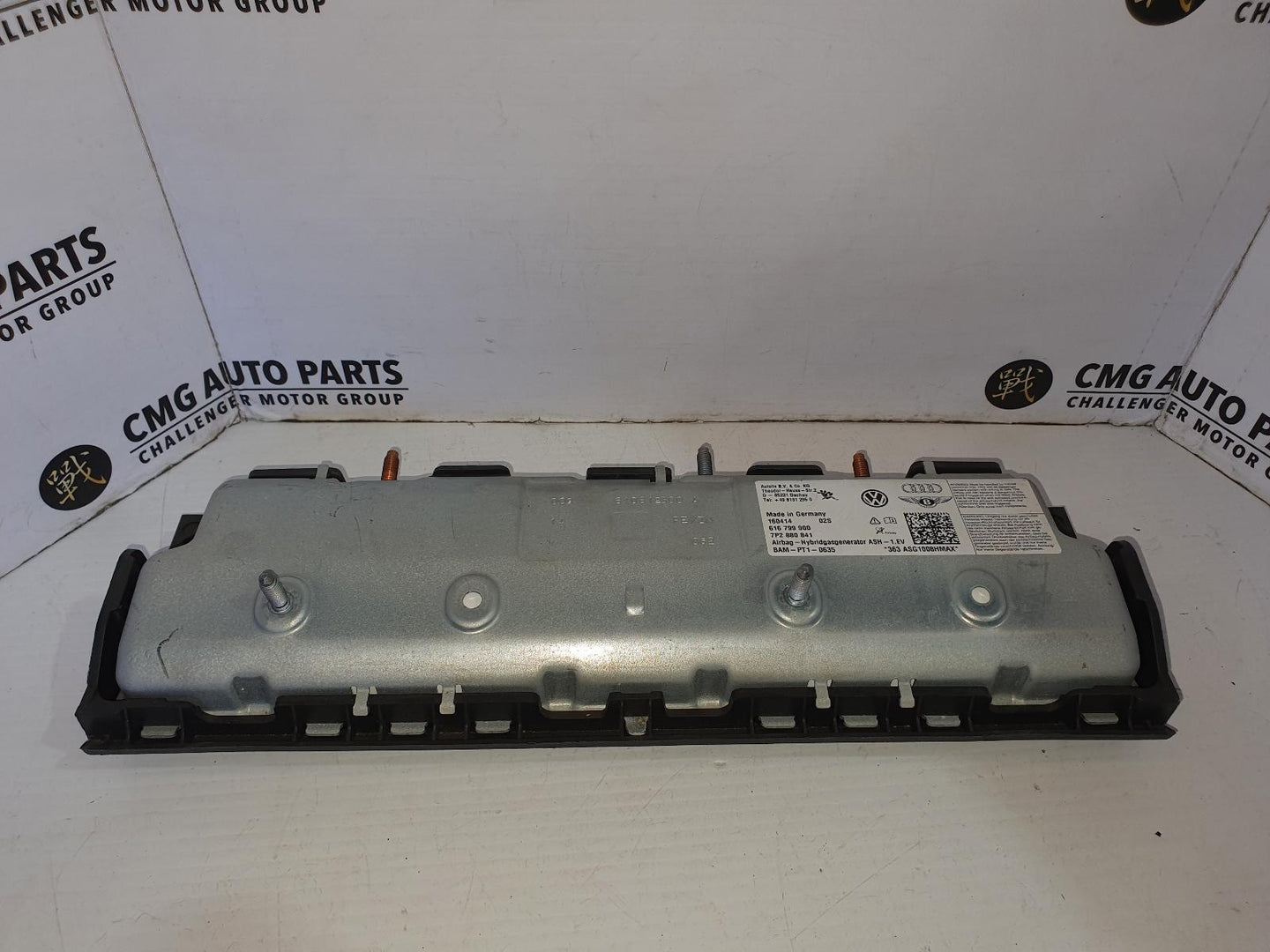 VOLKSWAGEN TOUAREG RIGHT A/ BAG KNEE, 7P, 12/10-04/18 10 11 12 13 14 15 16 17 18