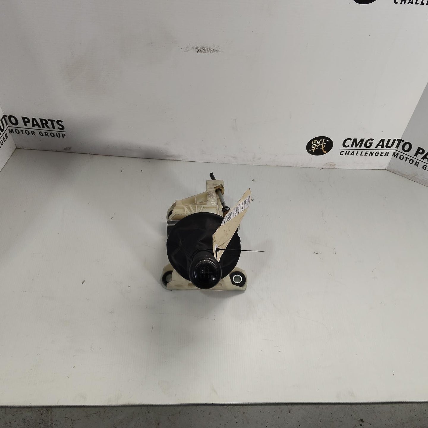 VOLKSWAGEN TRANSPORTER GEAR STICK/SHIFTER MANUAL T/M, T5, 03/10-06/15 10 11 12 1