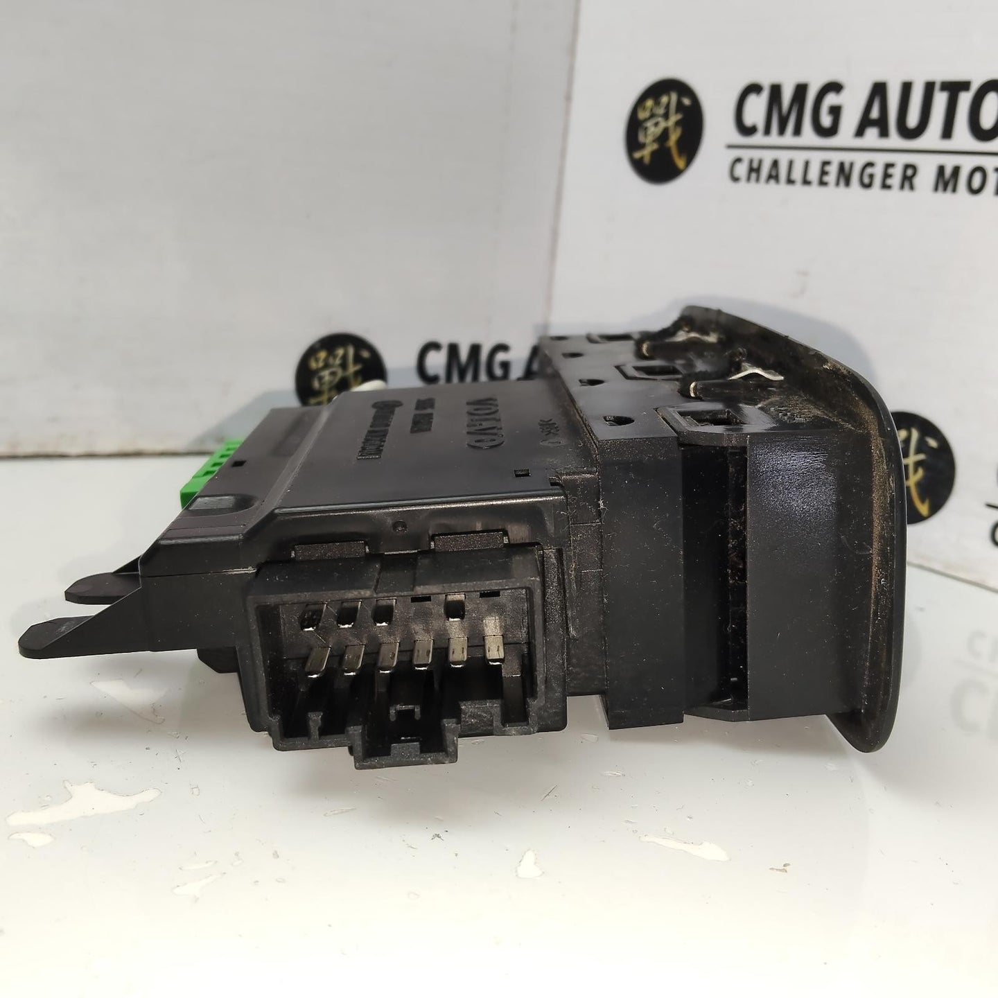 VOLVO XC90 POWER WINDOW SWITCH RH FRONT (MASTER SWITCH), VIN 134000- 07/03-12/14