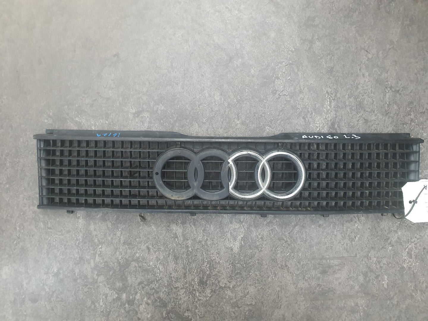 AUDI 80 GRILLE 4DR SEDAN 01/88-07/92 88 89 90 91 92
