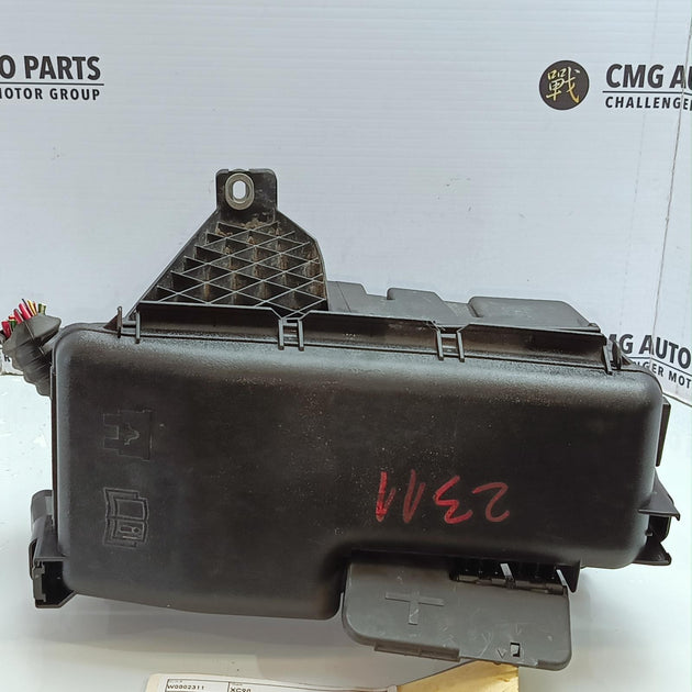 VOLVO XC90 FUSE BOX ENGINE BAY, DIESEL, 2.4, D5244T4,30786646, VIN YV1C*71