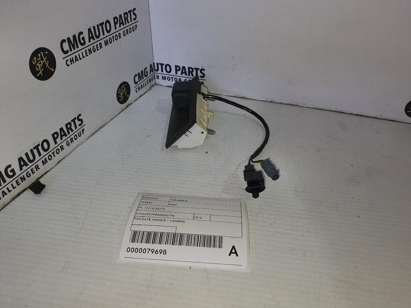 VOLKSWAGEN TOUAREG TAILGATE HANDLE + CAMERA , 12/10-04/18  12 13 14 15 16 17 18