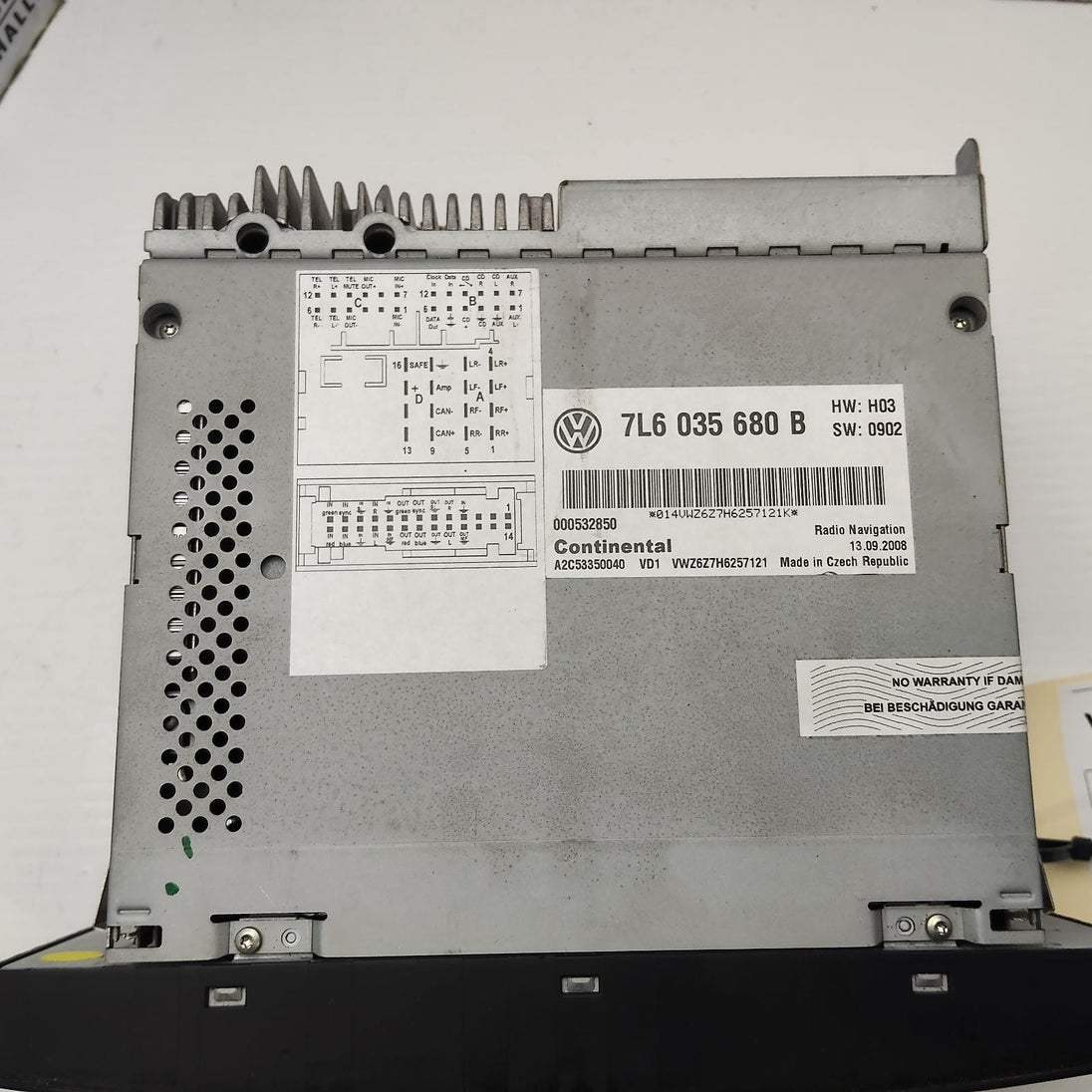 VOLKSWAGEN TOUAREG STEREO/HEAD UNIT T/SCREEN NAVIGATION, PN 7L6035680B 09/03-06/