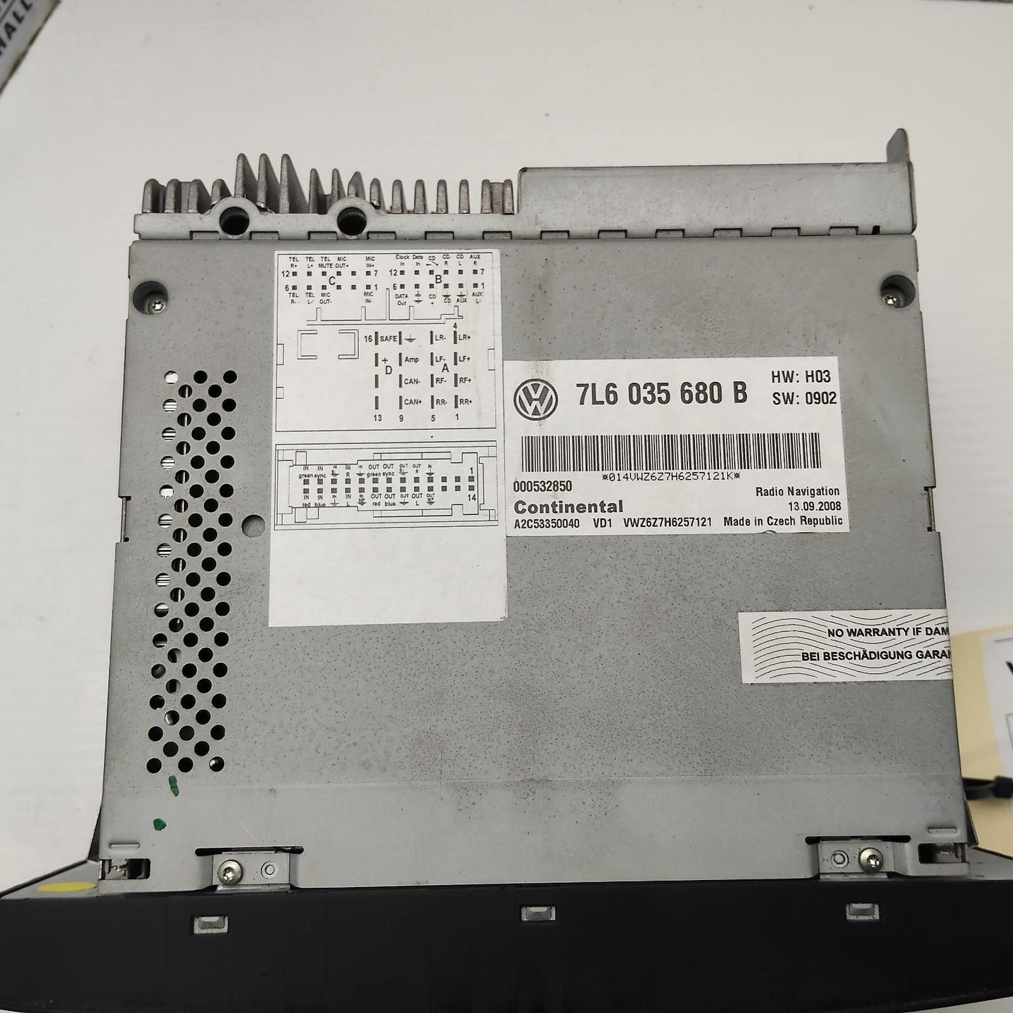 VOLKSWAGEN TOUAREG STEREO/HEAD UNIT T/SCREEN NAVIGATION, PN 7L6035680B 09/03-06/