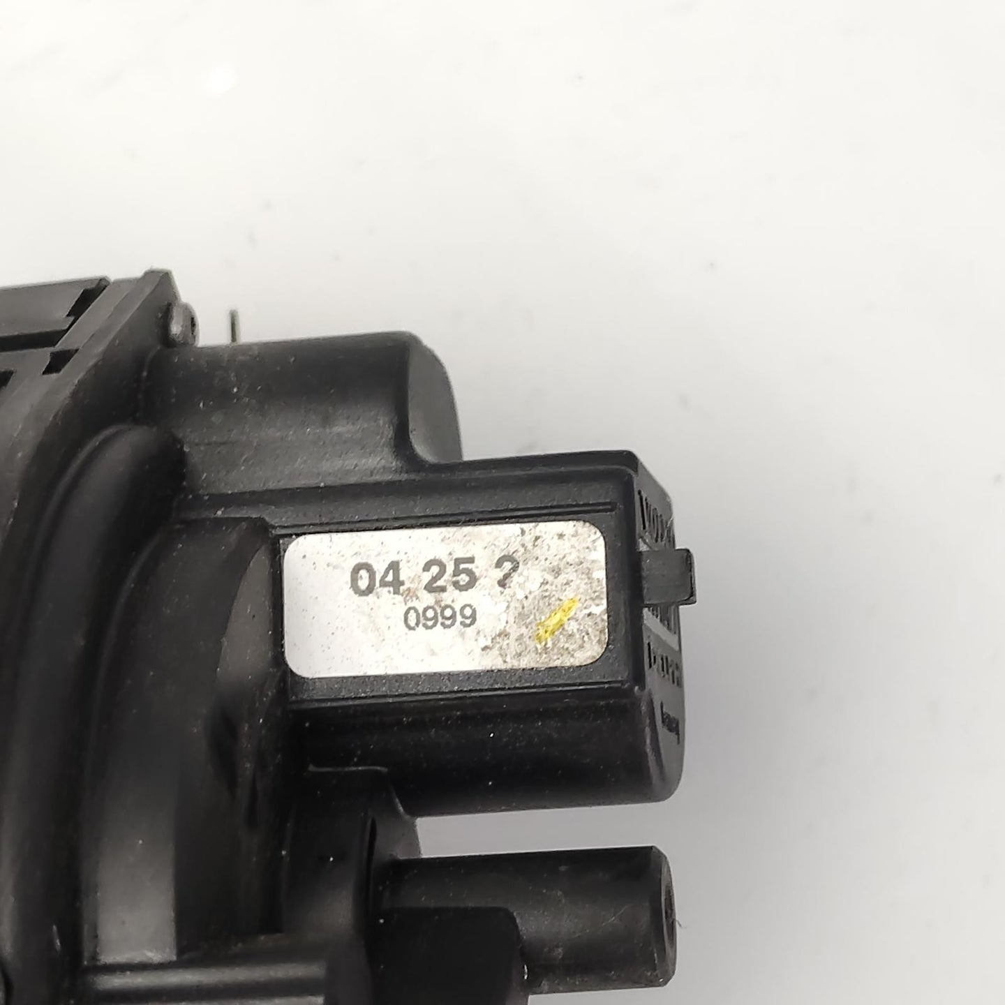 VOLVO V50 IGNITION W/ KEY 03/04-08/12 04 05 06 07 08 09 10 11 12