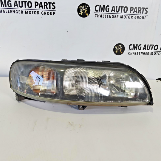 VOLVO S70/V70/C70 RIGHT HEADLAMP V70 XC (YV1SZ), HALOGEN TYPE, 8620691, 01