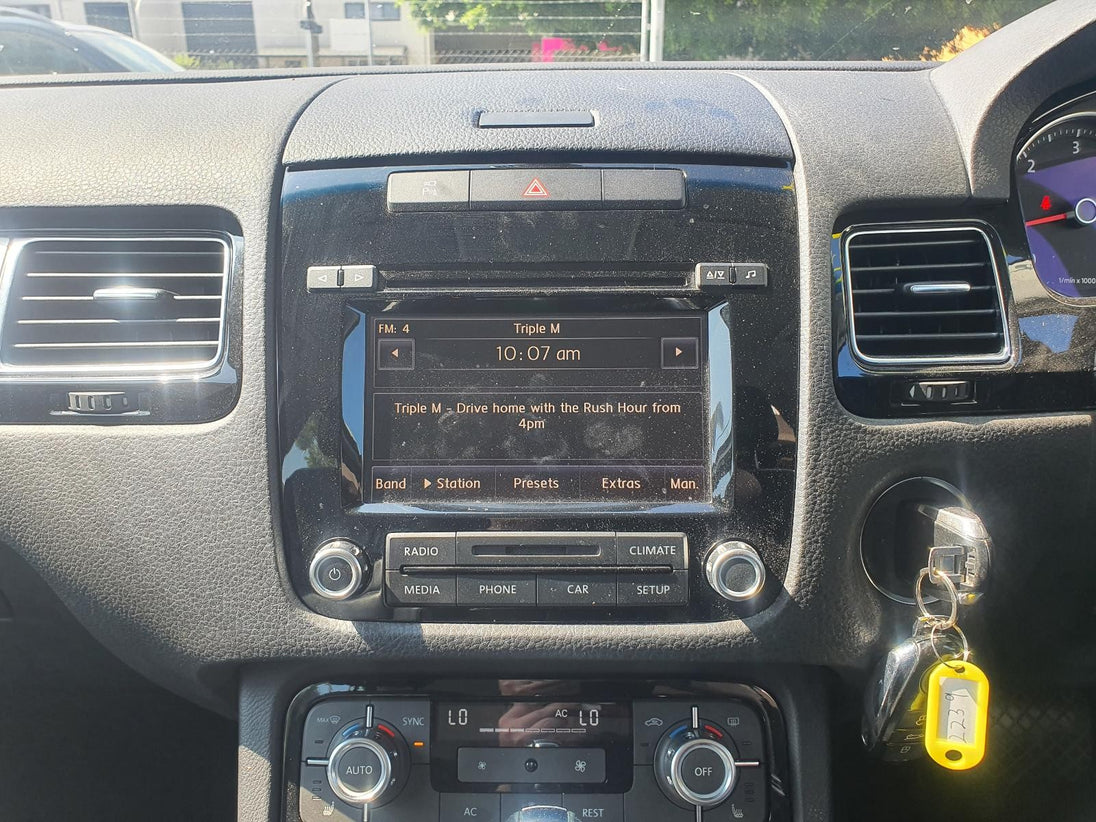 VOLKSWAGEN TOUAREG STEREO/HEAD UNIT, 7P6035190B, 7P, 12/10-04/18 10 11 12 1