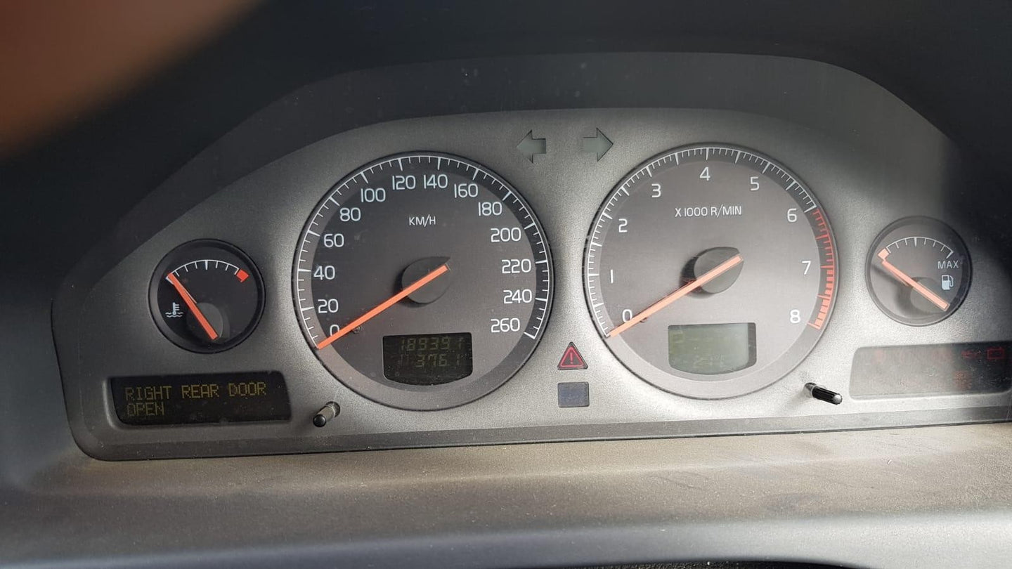 VOLVO S70/V70/C70 A/C COMPRESSOR CHASS -046785,8708581, 03/00-12/0