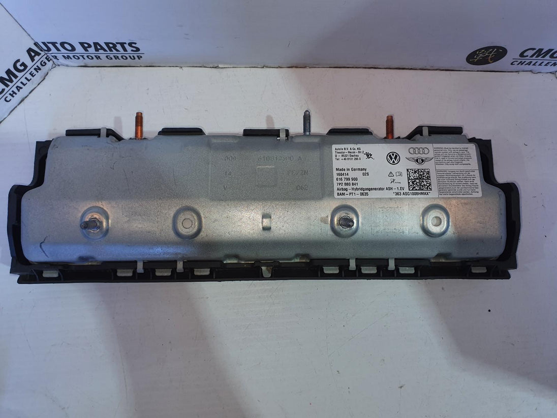 VOLKSWAGEN TOUAREG RIGHT A/ BAG KNEE, 7P, 12/10-04/18 10 11 12 13 14 15 16 17 18