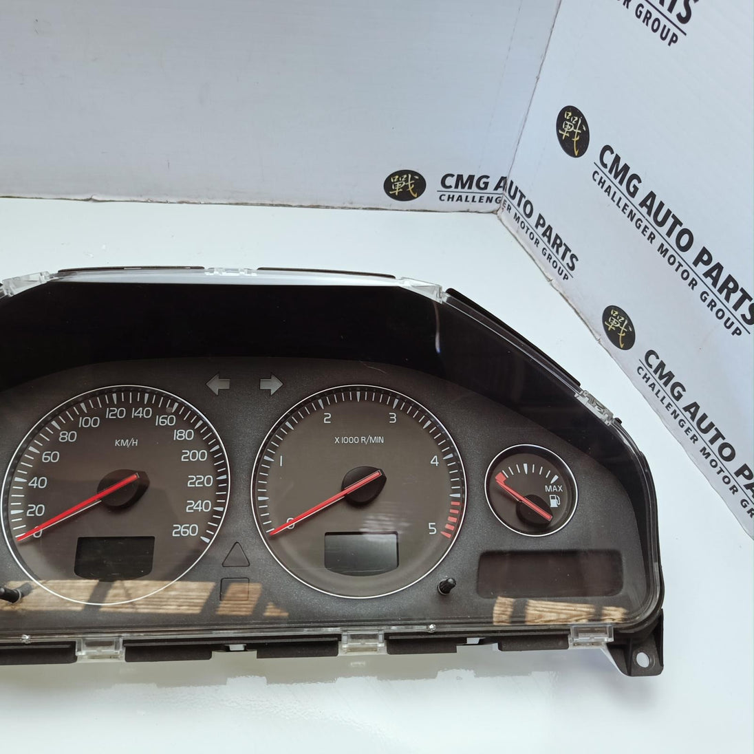 VOLVO XC90 INSTRUMENT CLUSTER P/N 3068.2273, 07/03-12/14 
