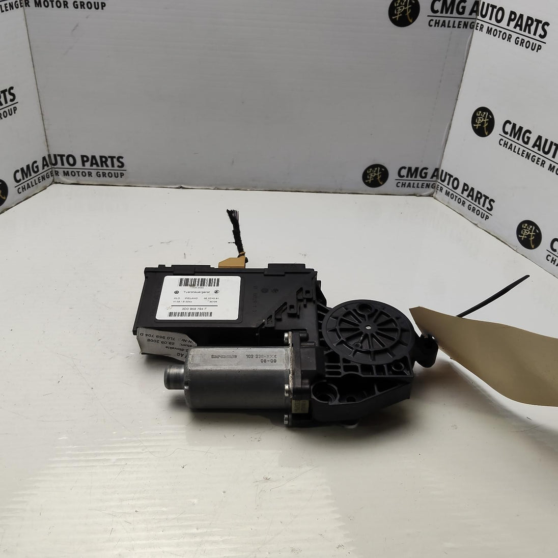 VOLKSWAGEN TOUAREG RIGHT REAR WND REG/MOTOR 7L, PN 3D0959794F 09/03-12/10 