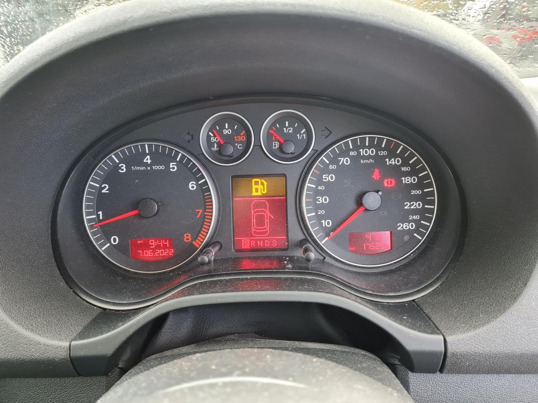 AUDI A3 FUSE BOX ENGINE BAY, PETROL, 8P, 1K0937125A,06/04-04/13 