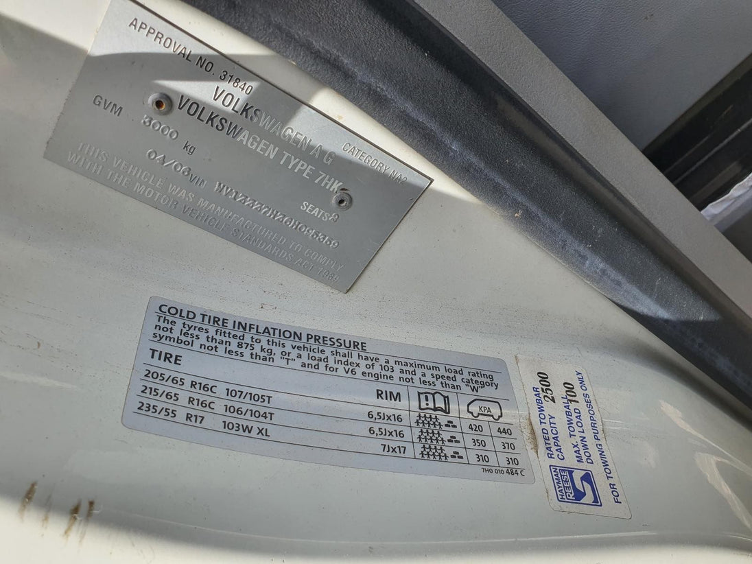 VOLKSWAGEN TRANSPORTER RIGHT FRONT HUB ASSEMBLY T5, 08/04-02/10 04 05 06 07 08 0