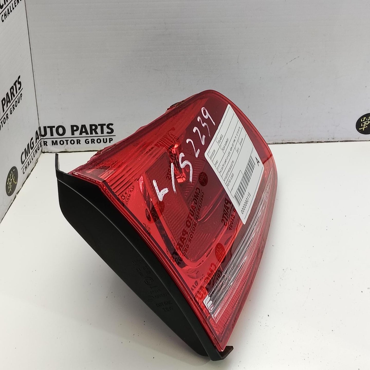 VOLKSWAGEN TOUAREG REAR GARNISH TAILGATE LAMP (LH SIDE), NON LED TYPE, 7P, 12/10