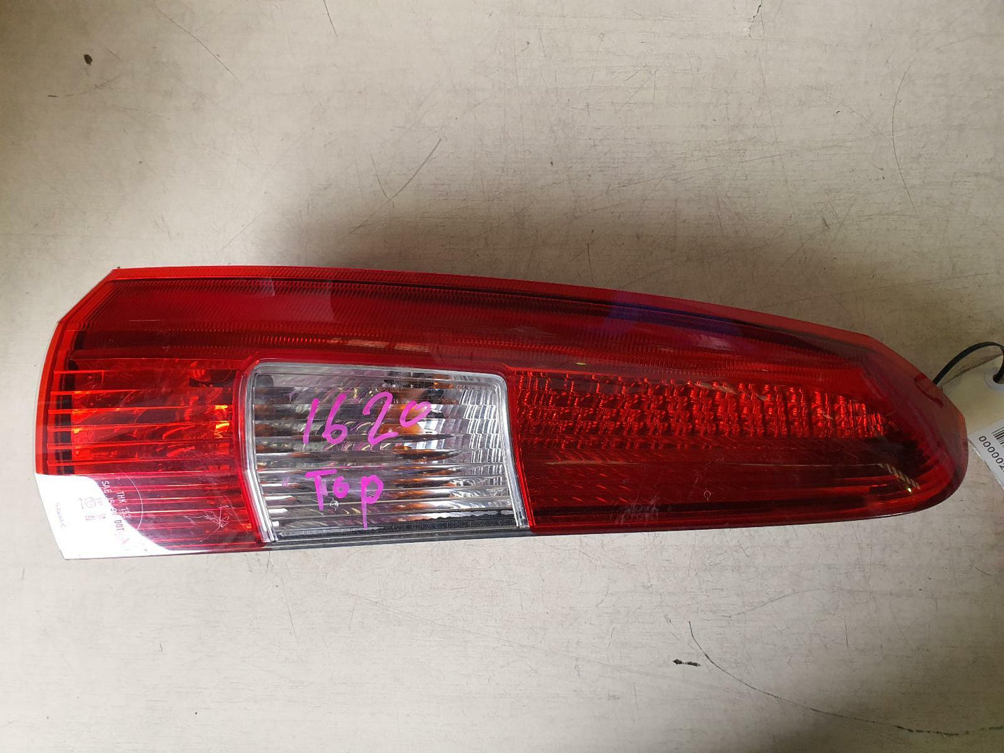 VOLVO S70/V70/C70 LEFT TAILLIGHT WAGON, UPPER, 04/00-11/04 00 01 02 03 04
