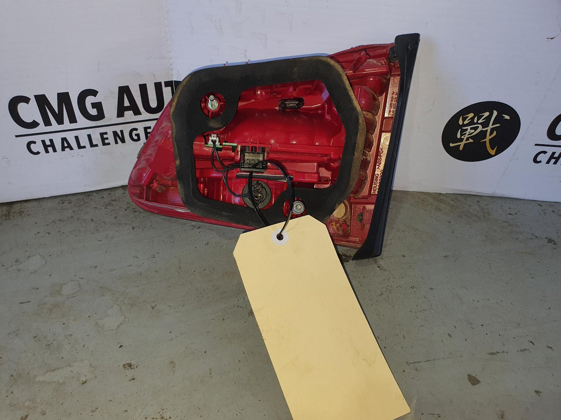 VOLKSWAGEN TOUAREG REAR GARNISH TAILGATE LAMP (LH SIDE), LED TYPE, 7P, 12/10-04/