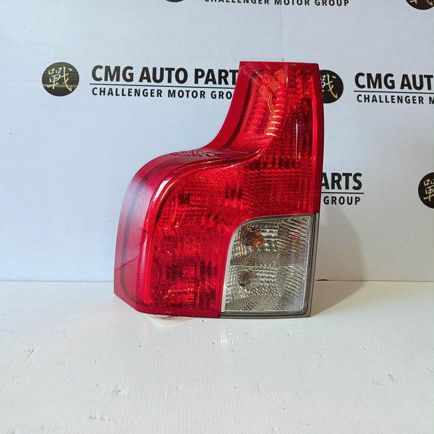 VOLVO XC90 LEFT TAILLIGHT LOWER, SQUARE FLASHER, (STANDARD TYPE) 09/06-12/14 06 