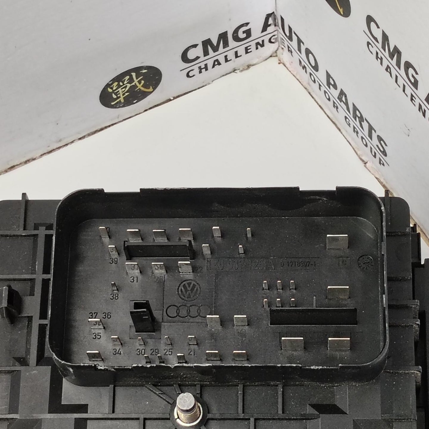 AUDI A3 FUSE BOX ENGINE BAY, PETROL, 8P, 1K0937125A,06/04-04/13 