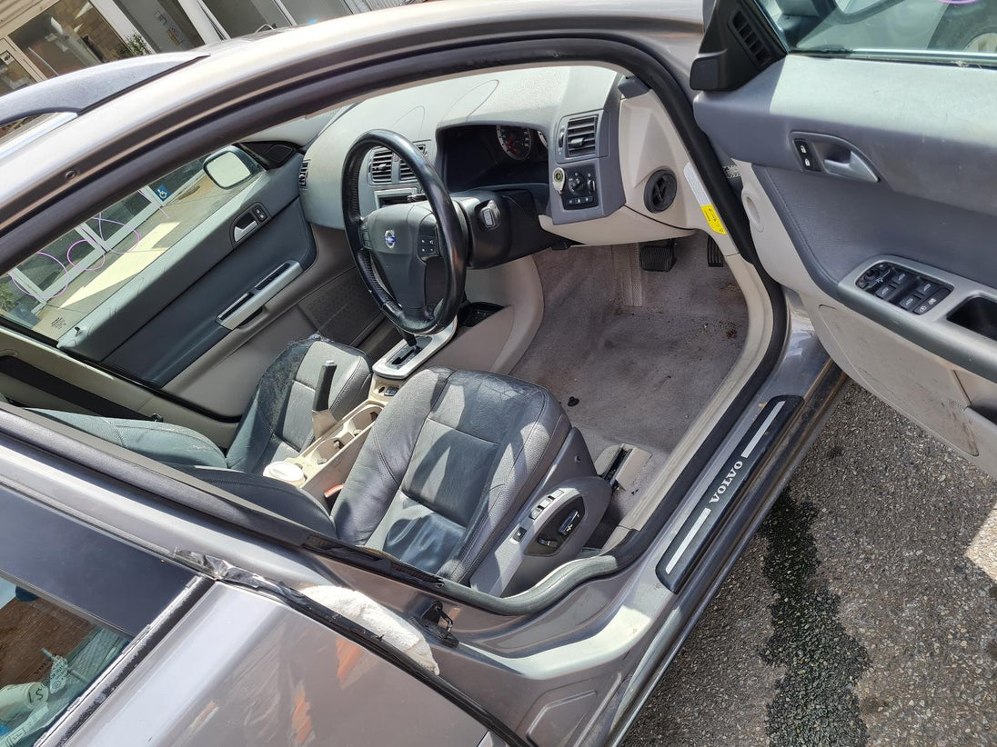 VOLVO V50 IGNITION W/ KEY 03/04-08/12 04 05 06 07 08 09 10 11 12