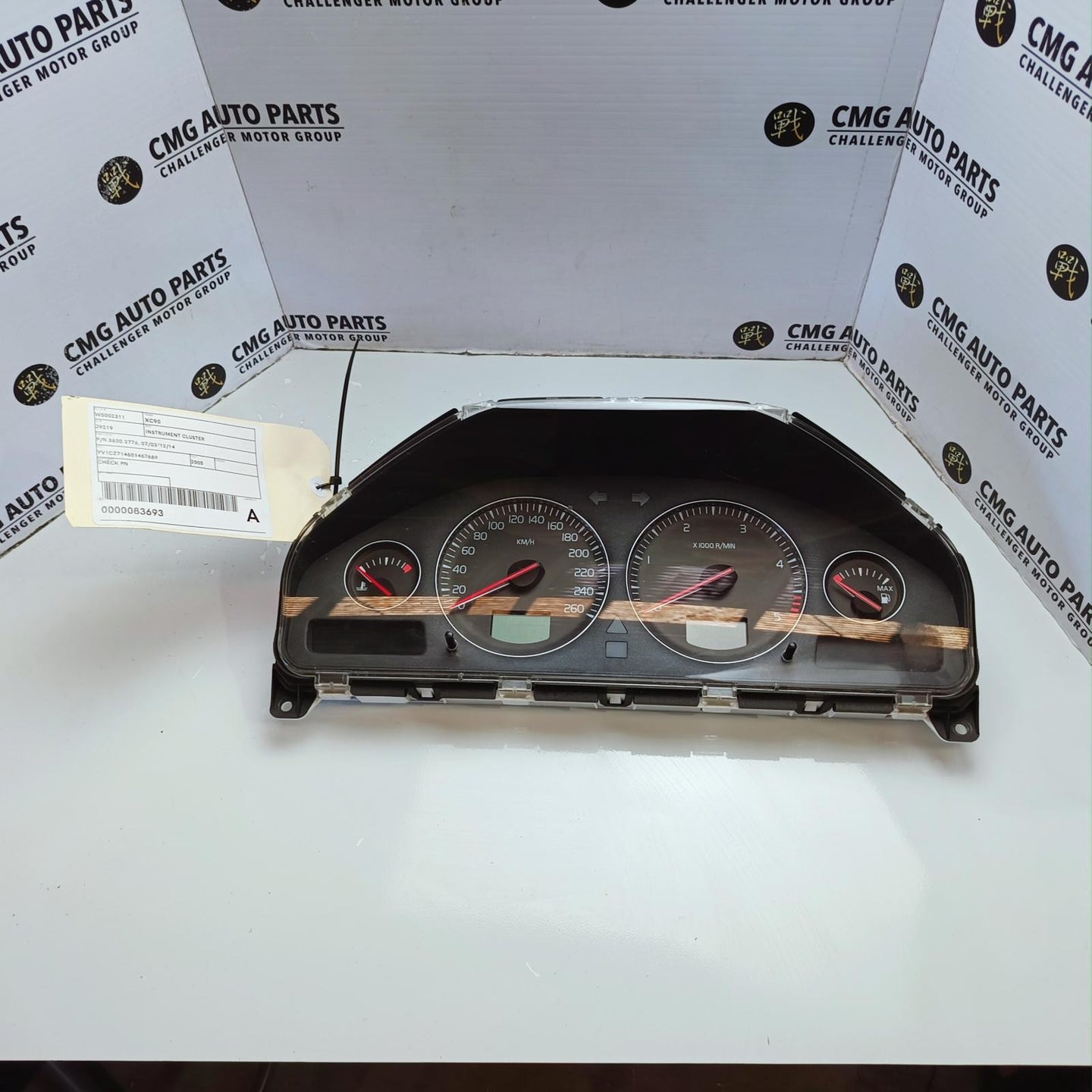 VOLVO XC90 INSTRUMENT CLUSTER P/N 3068.2273, 07/03-12/14 