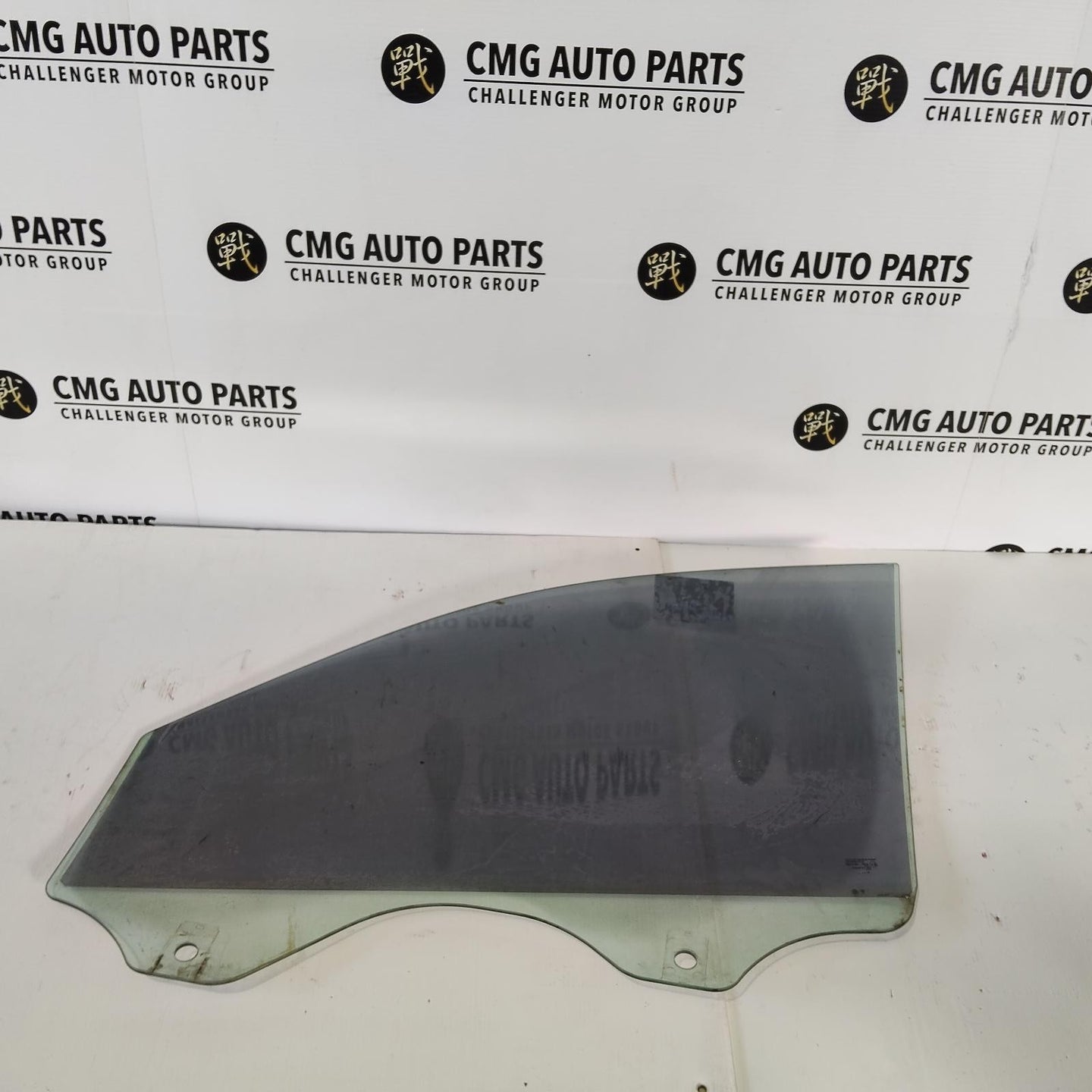 VOLKSWAGEN TOUAREG RIGHT FRONT DOOR WINDOW 7L, 09/03-12/10 03 04 05 06 07 08 09 