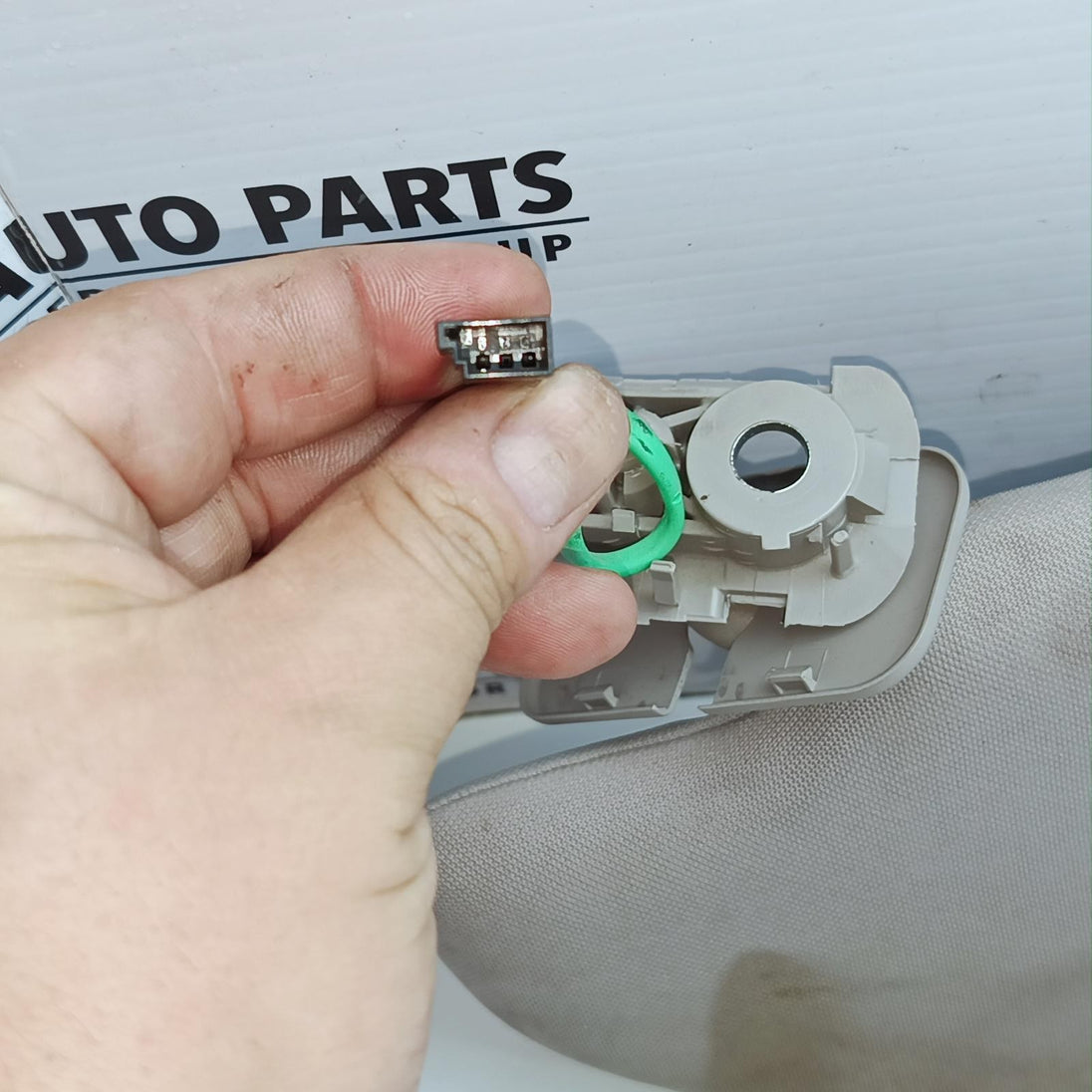 VOLVO XC90 SUN VISOR RH SIDE, 07/03-12/14 03 04 05 06 07 08 09 10 11 12 13 14