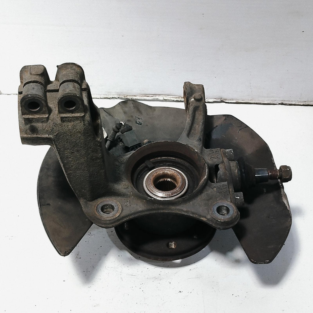 VOLKSWAGEN TRANSPORTER RIGHT FRONT HUB ASSEMBLY T5, 08/04-02/10 04 05 06 07 08 0