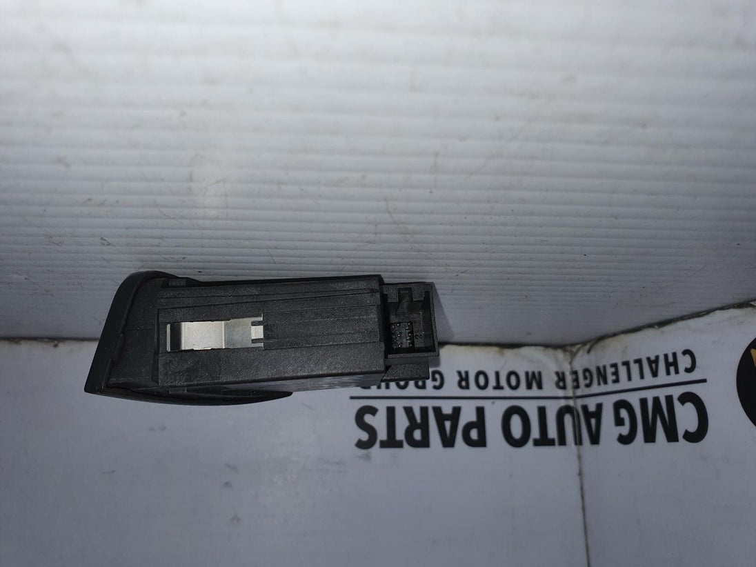 AUDI A4 8K2941509/HAZARD RELAY B8 8K, 04/08-06/12 08 09 10 11 12