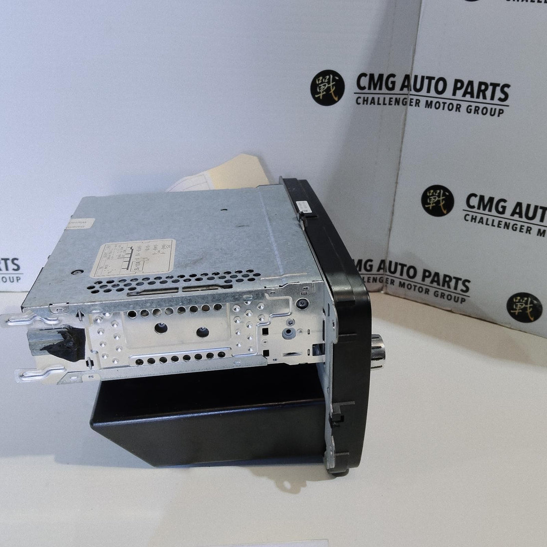 VOLKSWAGEN TRANSPORTER STEREO/HEAD UNIT 7E0035156B, TESTED GOOD SINGLE DIN , 03/