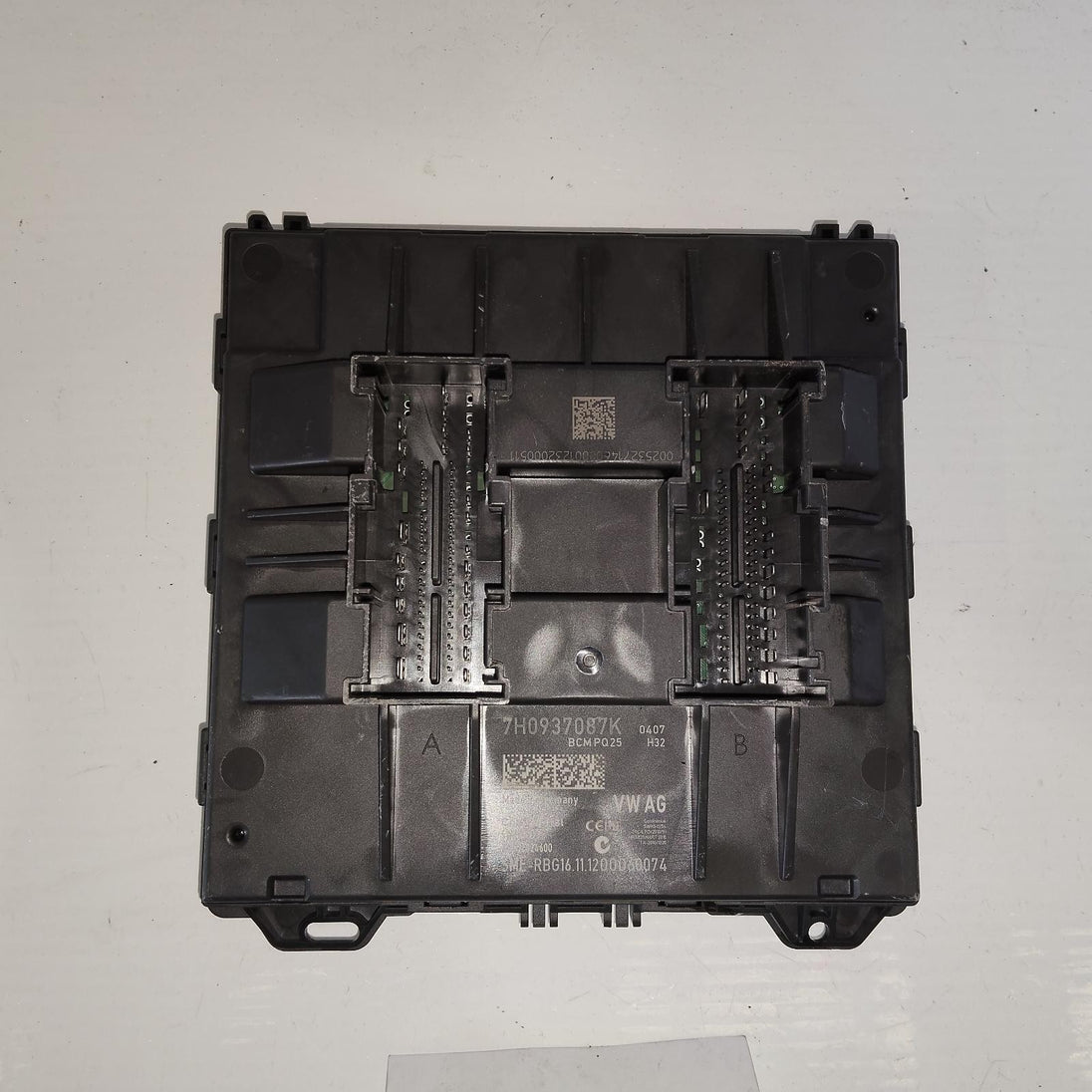 VOLKSWAGEN TRANSPORTER ECU  BCM, T5, P/N 7H0937087K 03/10-06/15