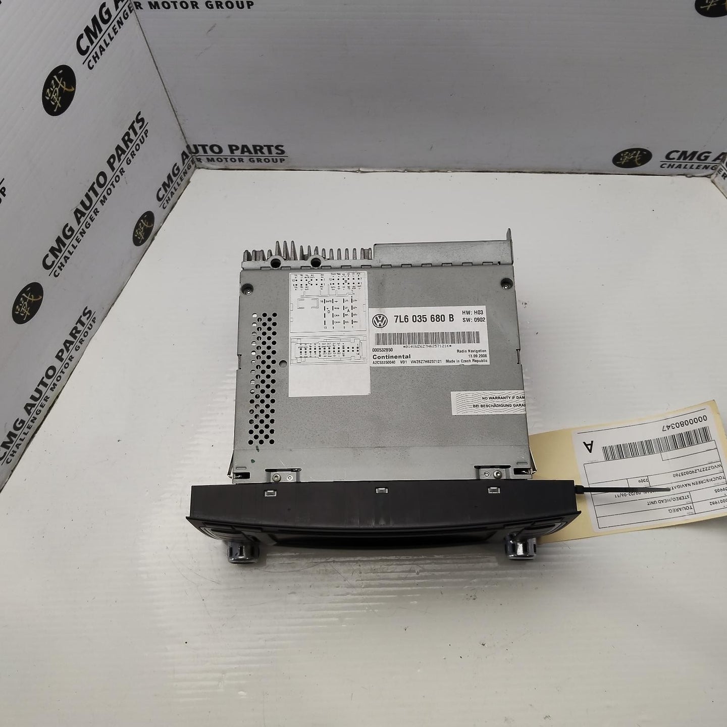 VOLKSWAGEN TOUAREG STEREO/HEAD UNIT T/SCREEN NAVIGATION, PN 7L6035680B 09/03-06/