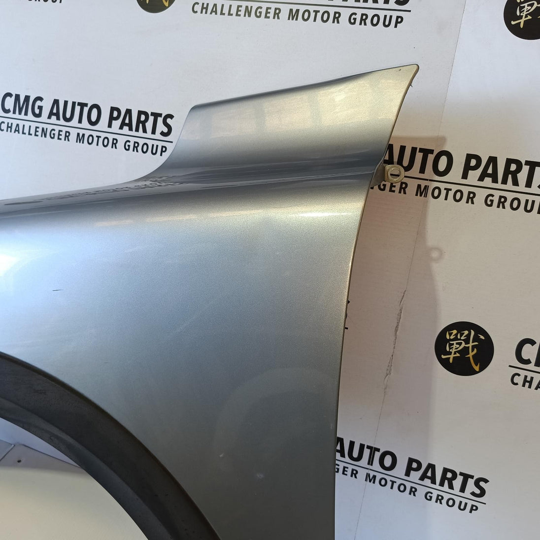 VOLVO XC90 LEFT GUARD 07/03-12/14 03 04 05 06 07 08 09 10 11 12 13 14