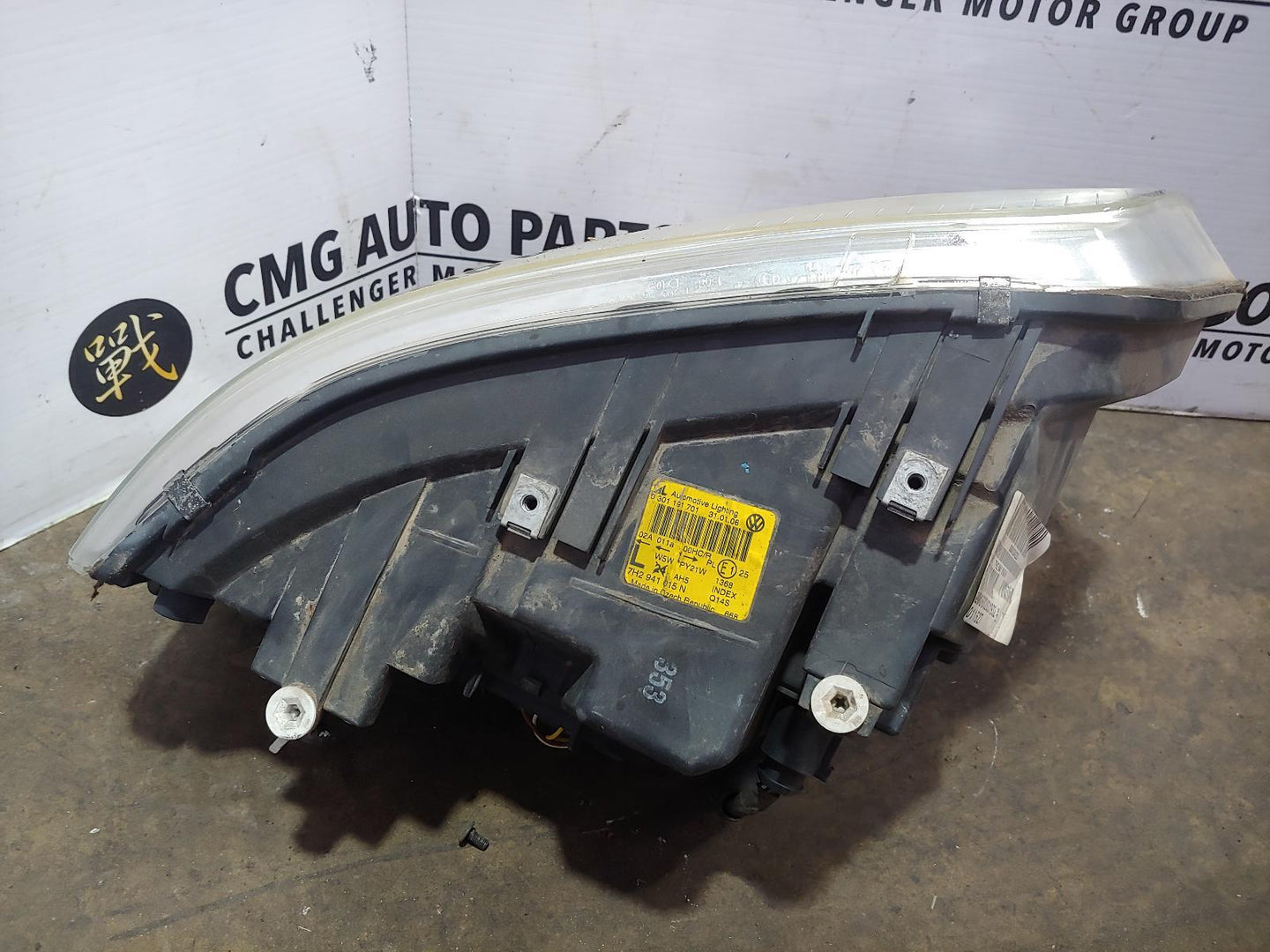 VOLKSWAGEN TRANSPORTER LEFT HEADLAMP T5, TRANSPORTER/KOMBI, 08/04-10/10 04 05 06