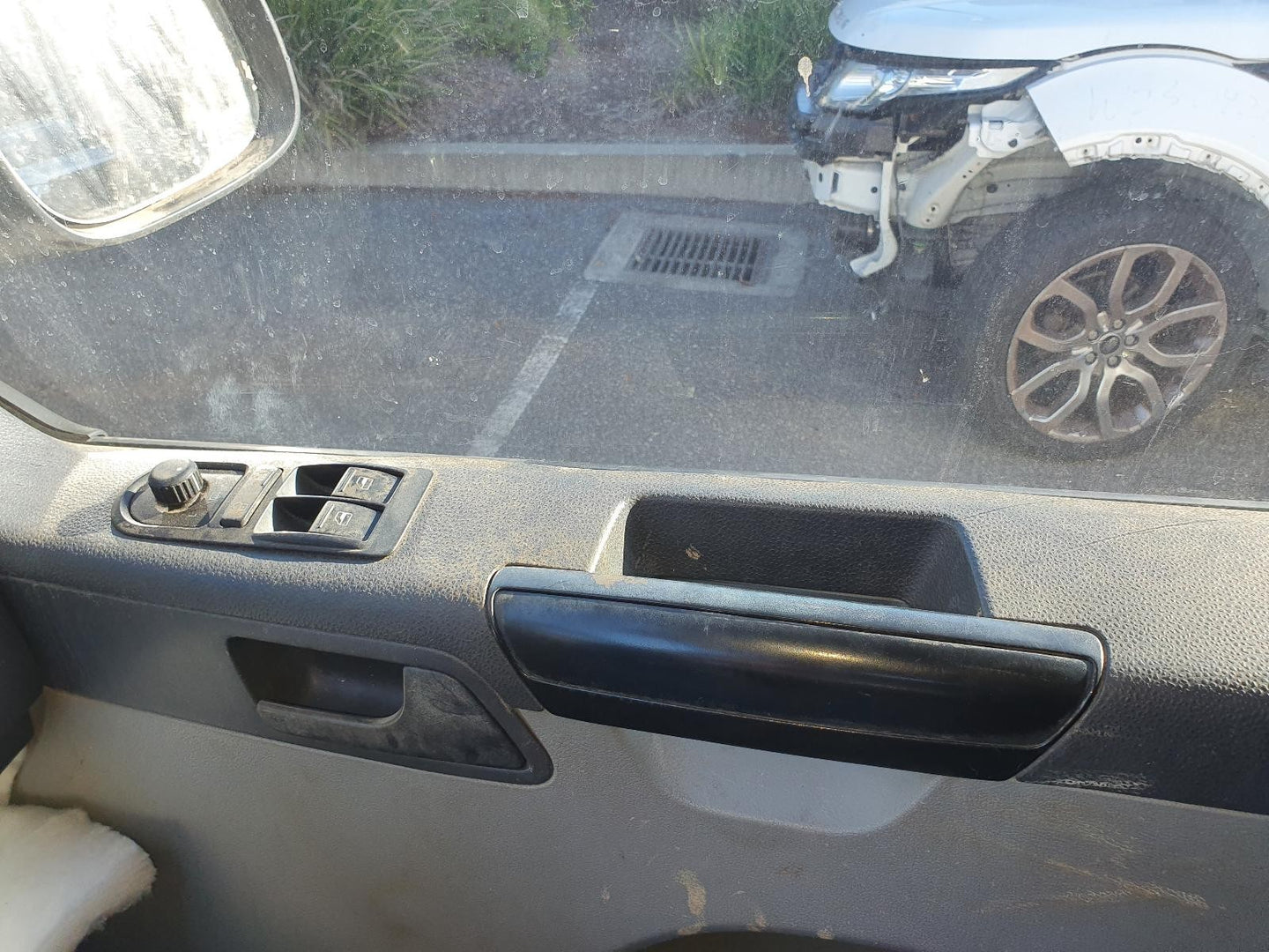 VOLKSWAGEN TRANSPORTER DOOR HANDLE T5, LH REAR, OUTER, 08/04-06/15 04 05 06 07 0