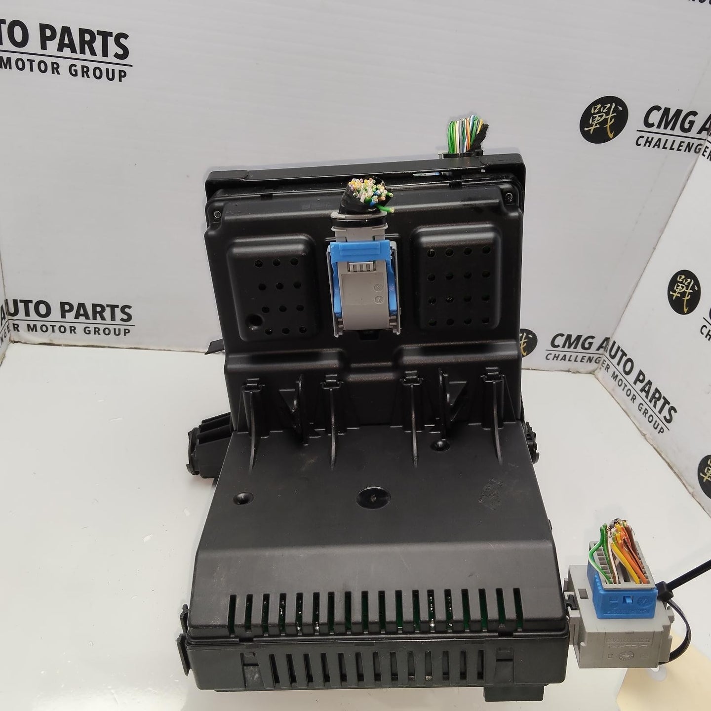 VOLVO XC90 FUSE BOX UNDER DASH, 30786890 ,07/03-12/14 